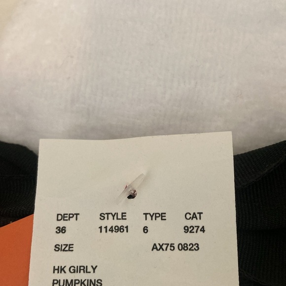 Hello Kitty 2023 Halloween Hand Towels - Picture 5 of 5